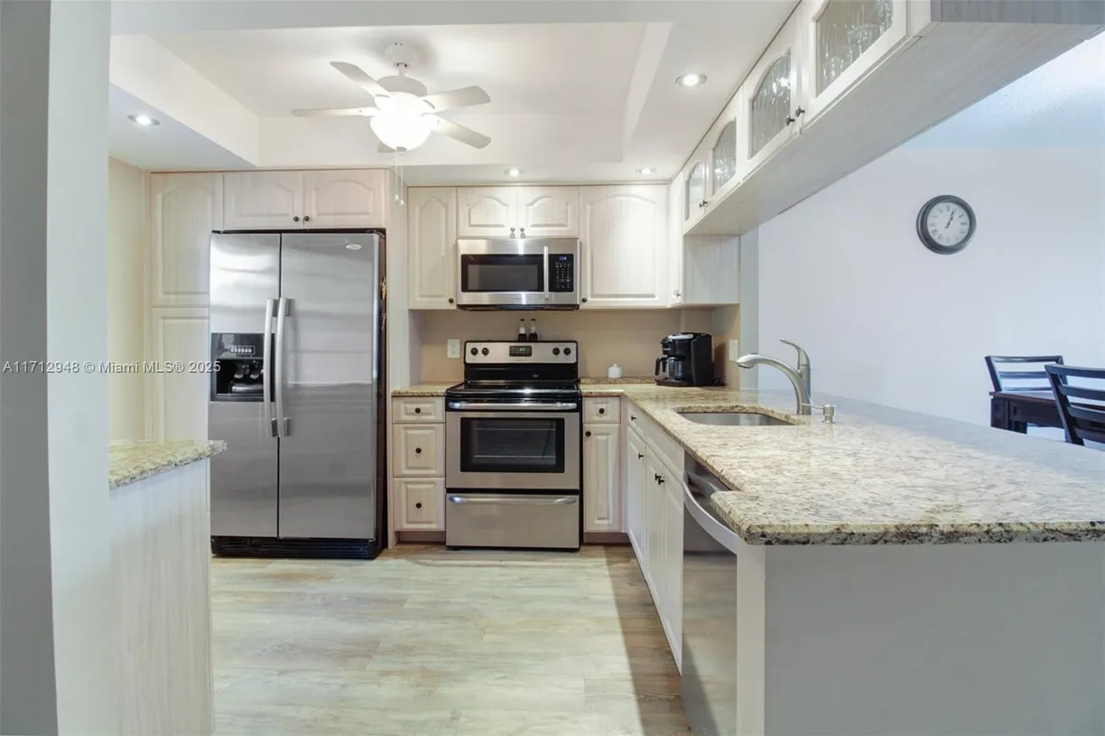 South Florida Real Estate | View 605 Oaks Dr, 305 | Listing
