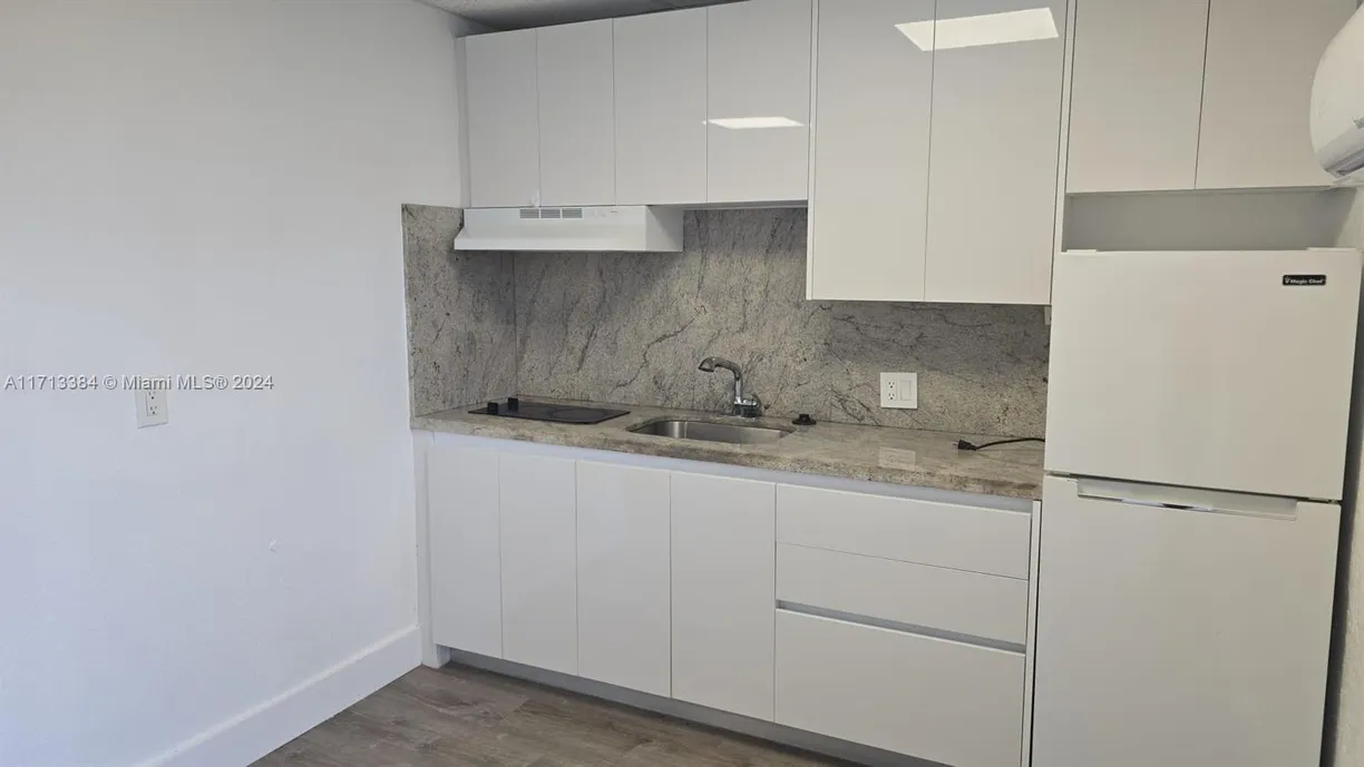 South Florida Real Estate | View 5655 Johnson St, 5 | 1 Bath