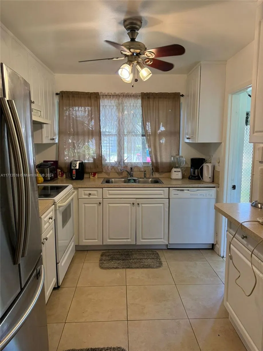 South Florida Real Estate | View 4047 NW 16th St, 110 | Listing
