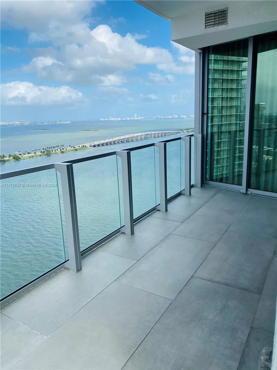 South Florida Real Estate | View  | Listing