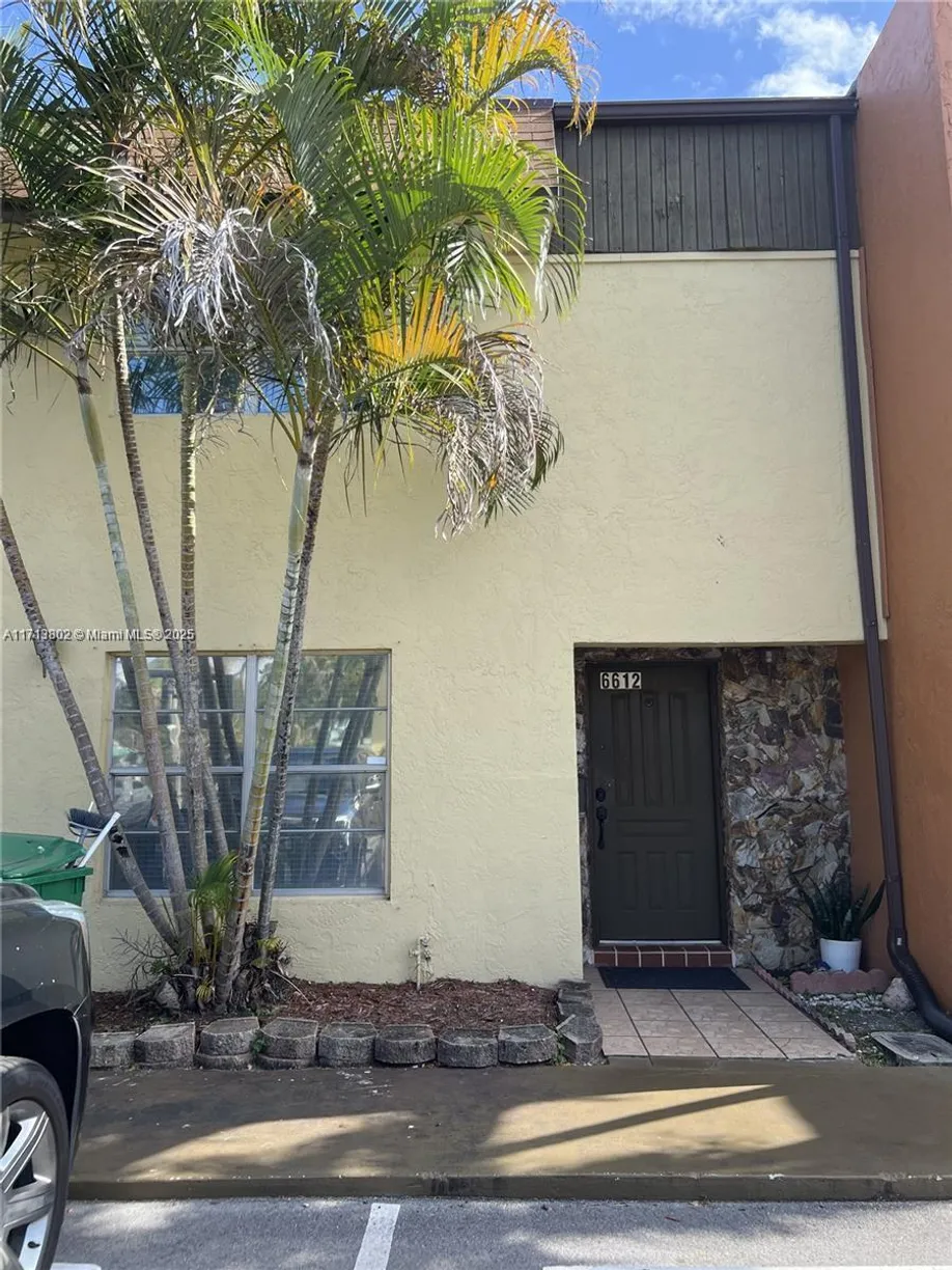 South Florida Real Estate | View 6612 SW 41st St, 6612 | 3 Beds, 2 Baths