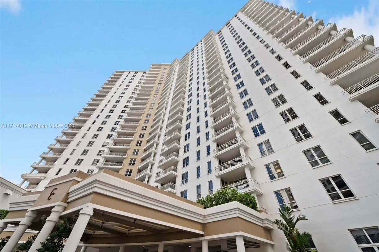 South Florida Real Estate | View 701 Brickell Key Blvd, 609 | 2 Beds, 2 Baths