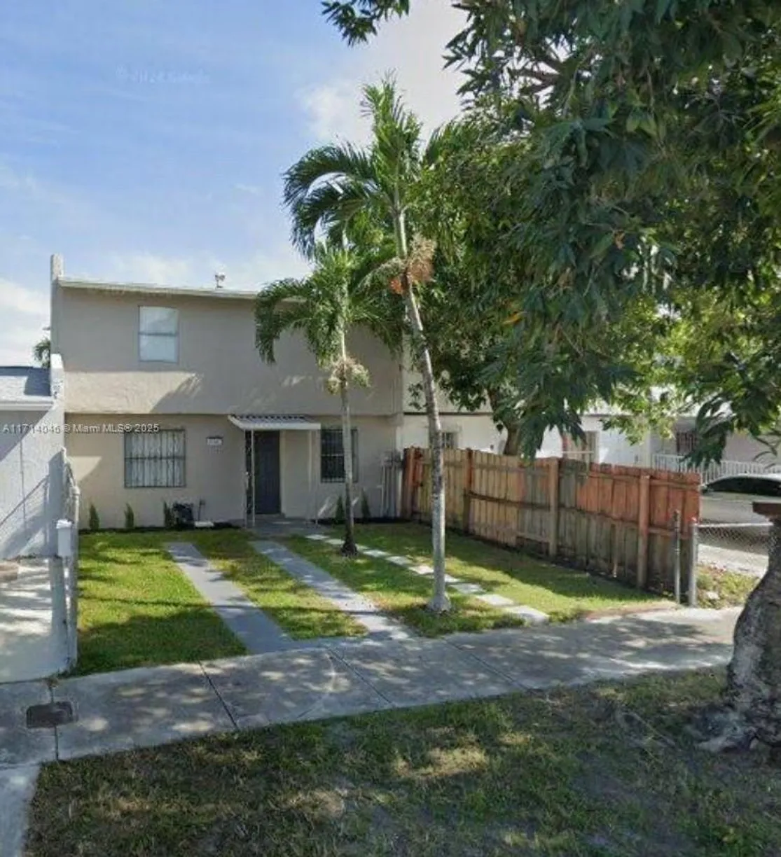 South Florida Real Estate | View  | 3 Beds, 1 Bath