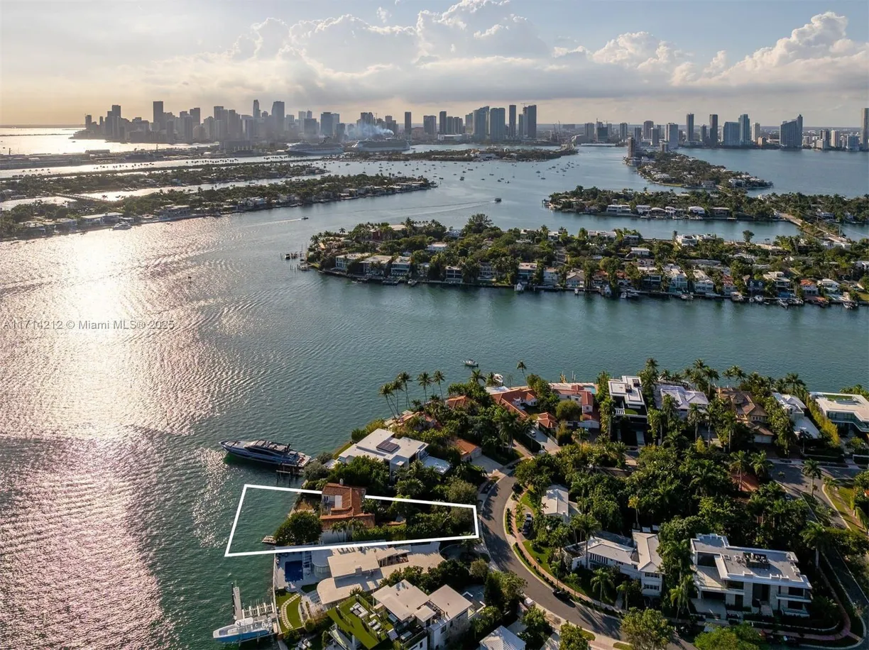 South Florida Real Estate | View 11 E Rivo Alto Dr | 4 Beds, 5 Baths