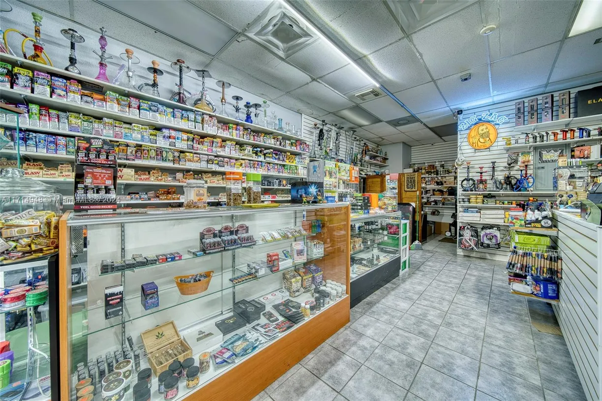 South Florida Real Estate | View Smoke Shop For Sale In West Kendall On 137th Ave