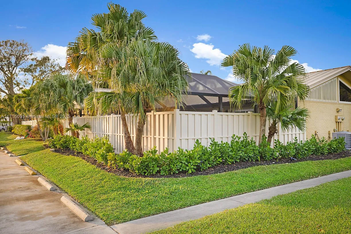 South Florida Real Estate | View 5872 Golden Eagle Cir, 5872 | 3 Beds, 2 Baths