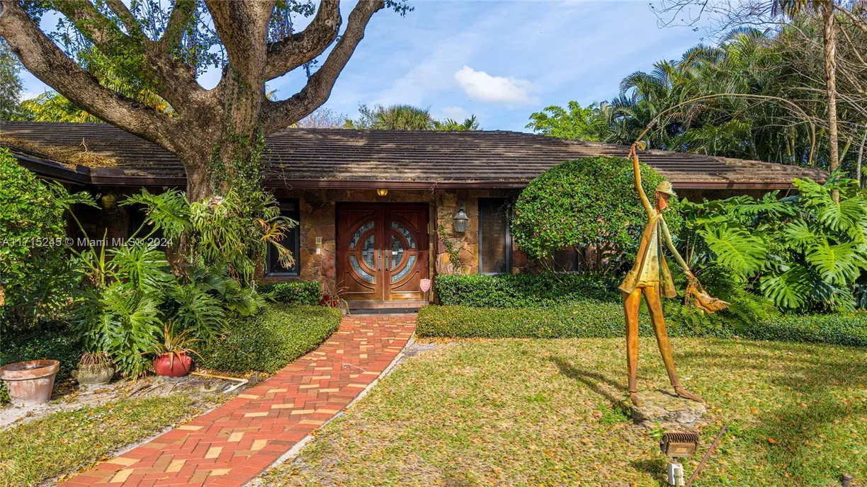 South Florida Real Estate | View 3111 N 52nd Ave | Listing