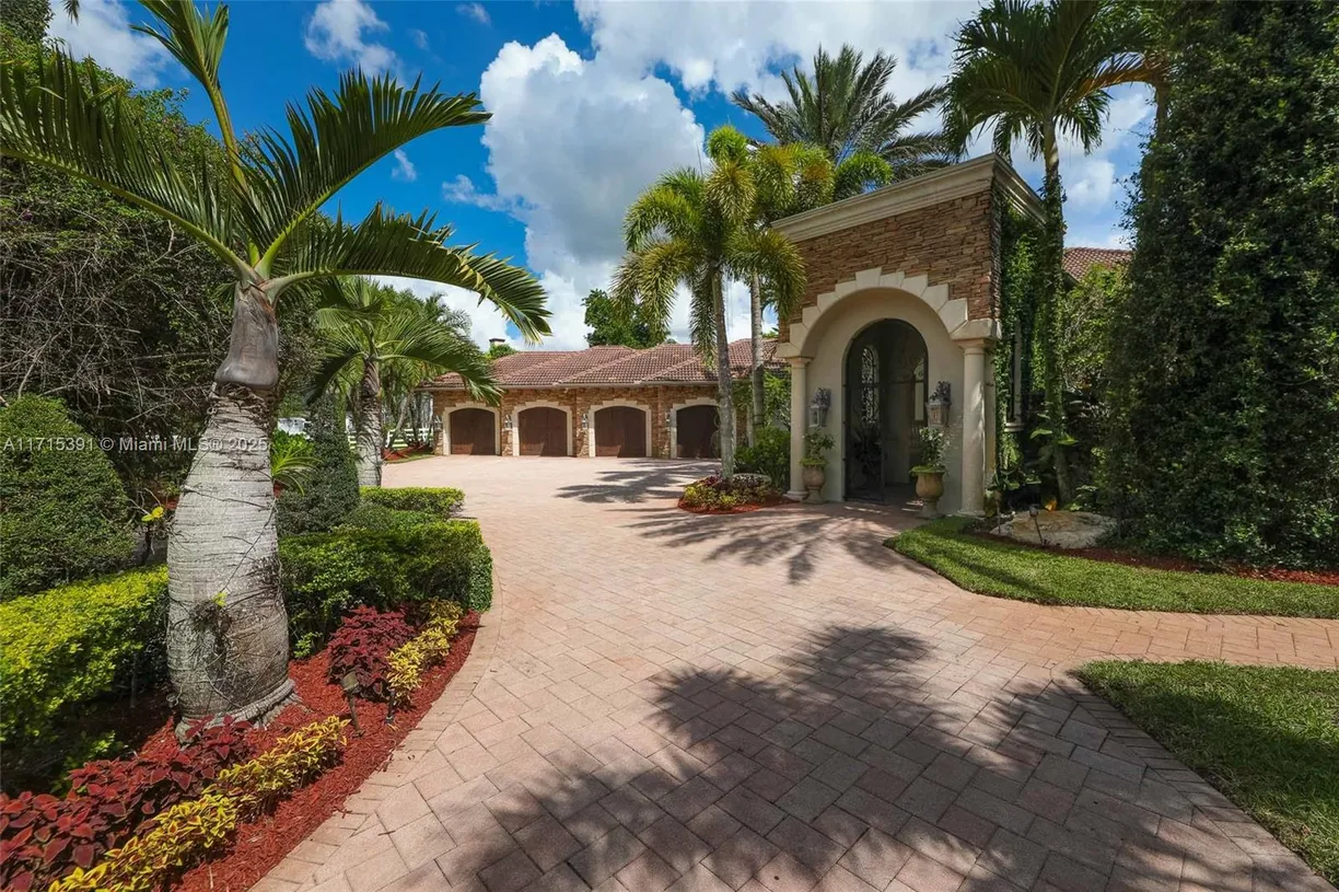 South Florida Real Estate | View 16740 Berkshire Ct | Listing