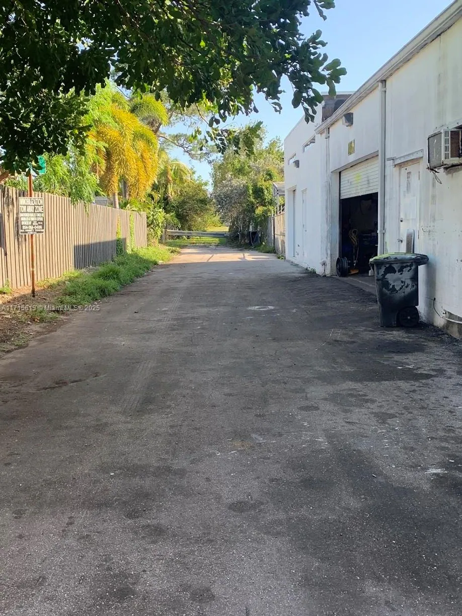 South Florida Real Estate | View 1812 SW 7th Ave