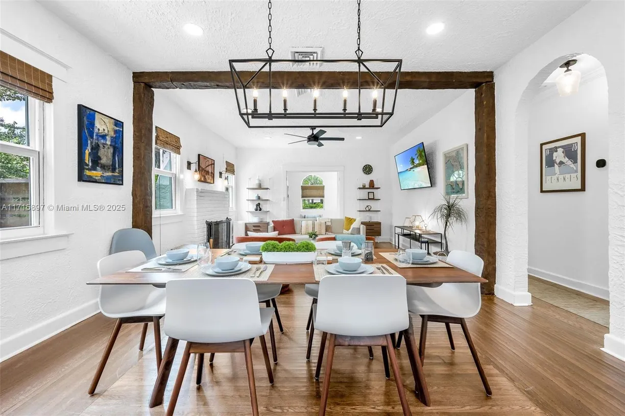 South Florida Real Estate | View 822 Flamingo Dr | 3 Beds, 3 Baths