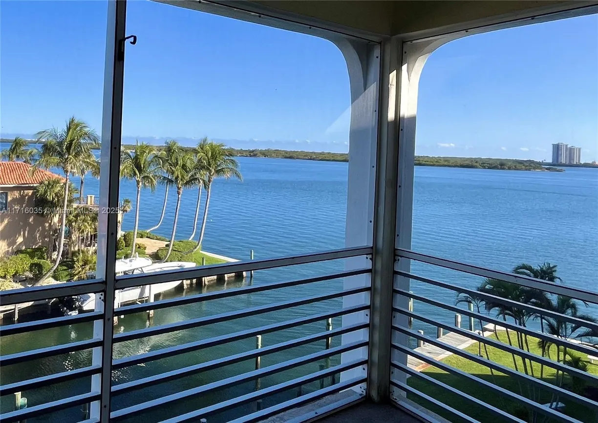 South Florida Real Estate | View 105 Paradise Harbour Blvd, 507 | 1 Bed, 1 Bath