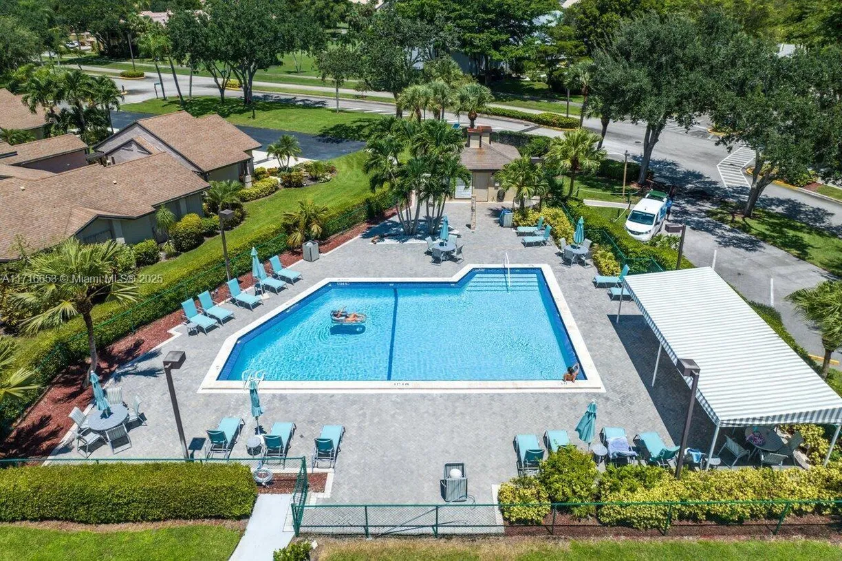 South Florida Real Estate | View 5121 Oak Hill Ln, 426 | Listing
