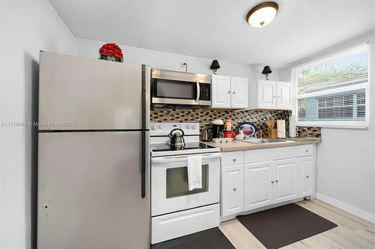 South Florida Real Estate | View 51 NW 49th St, 3 | Listing
