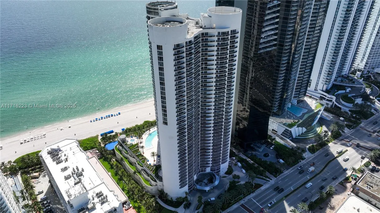 South Florida Real Estate | View 17201 Collins Ave, 706 | 2 Beds, 2 Baths