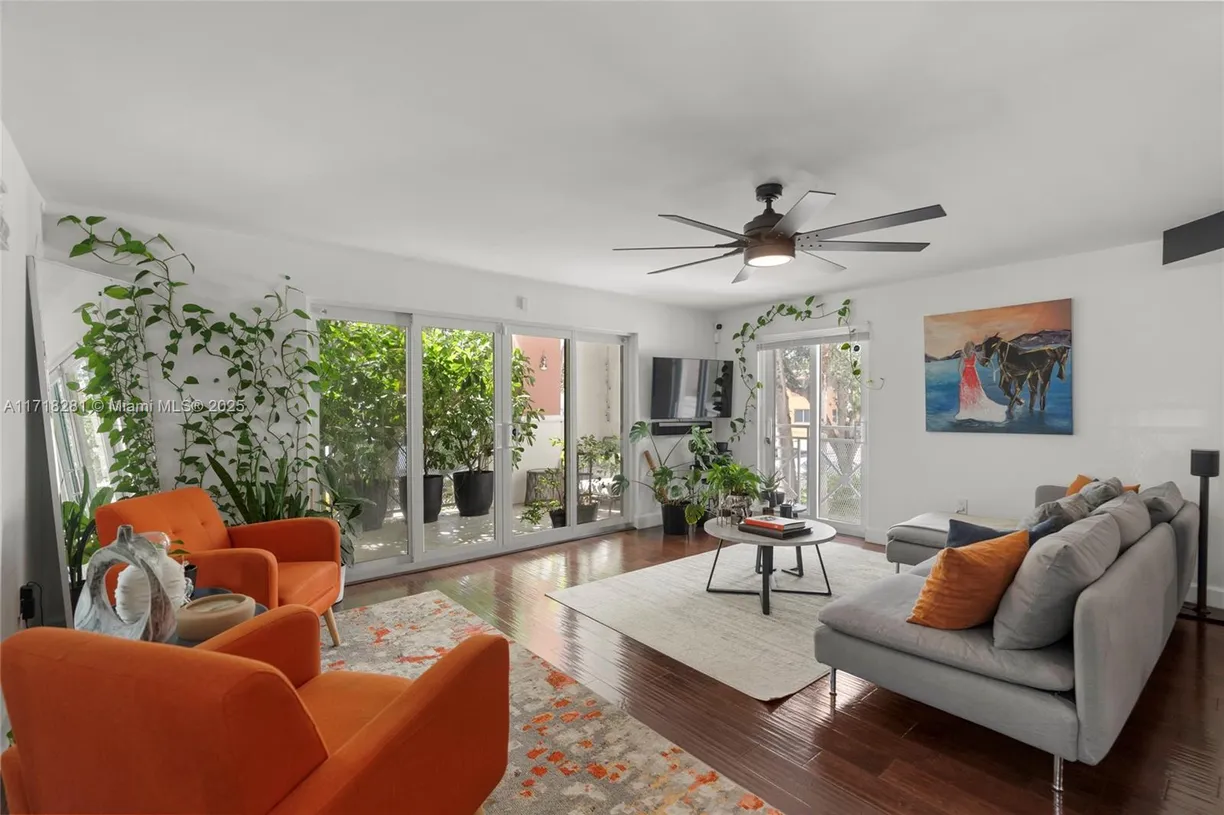 South Florida Real Estate | View 1005 8th St, 206 | 2 Beds, 2 Baths