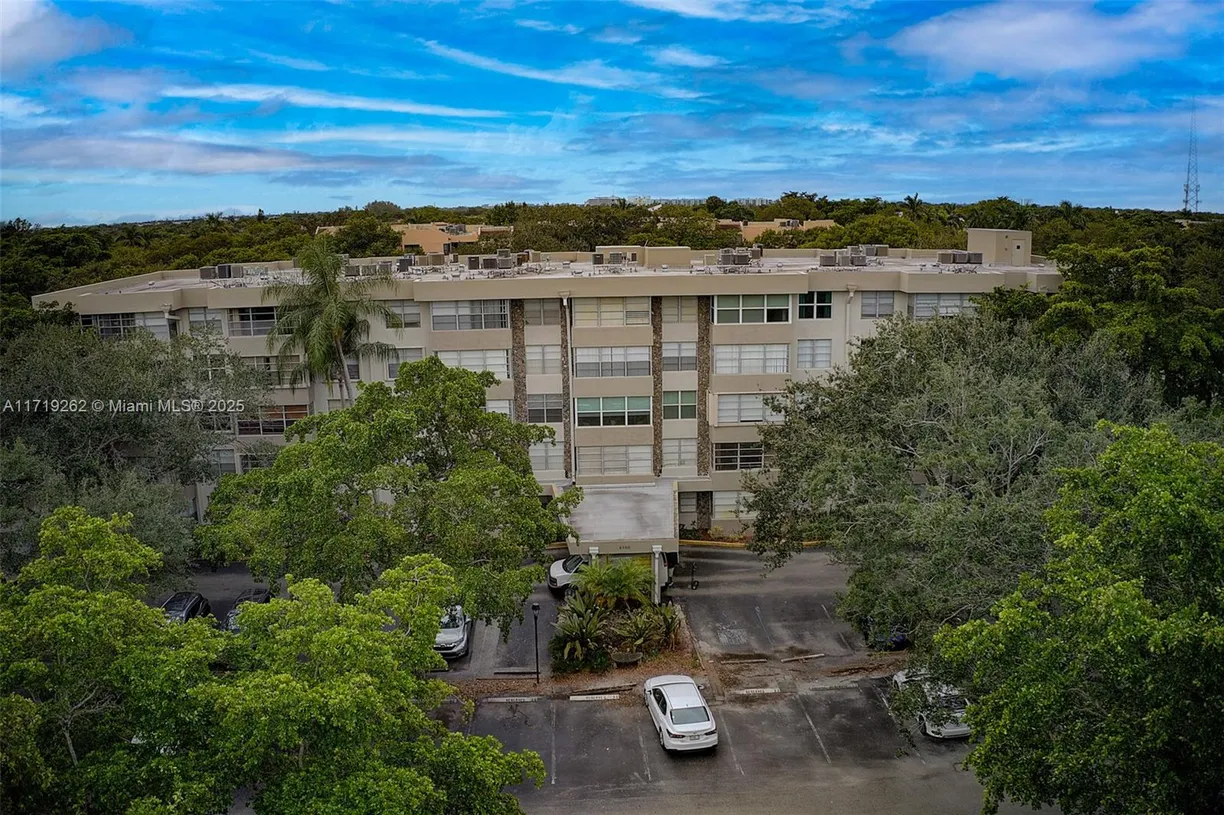 South Florida Real Estate | View 6700 Cypress Rd, 412 | 2 Beds, 2 Baths