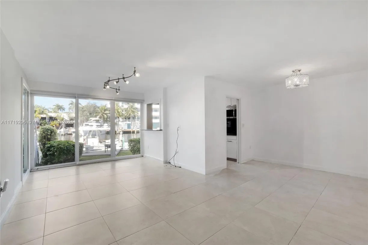 South Florida Real Estate | View 180 Isle Of Venice Dr, 105 | Listing