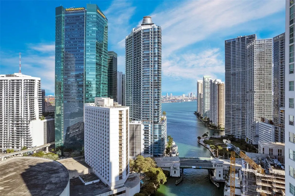 South Florida Real Estate | View 200 Biscayne Boulevard Way, 5001 | 3 Beds, 3 Baths