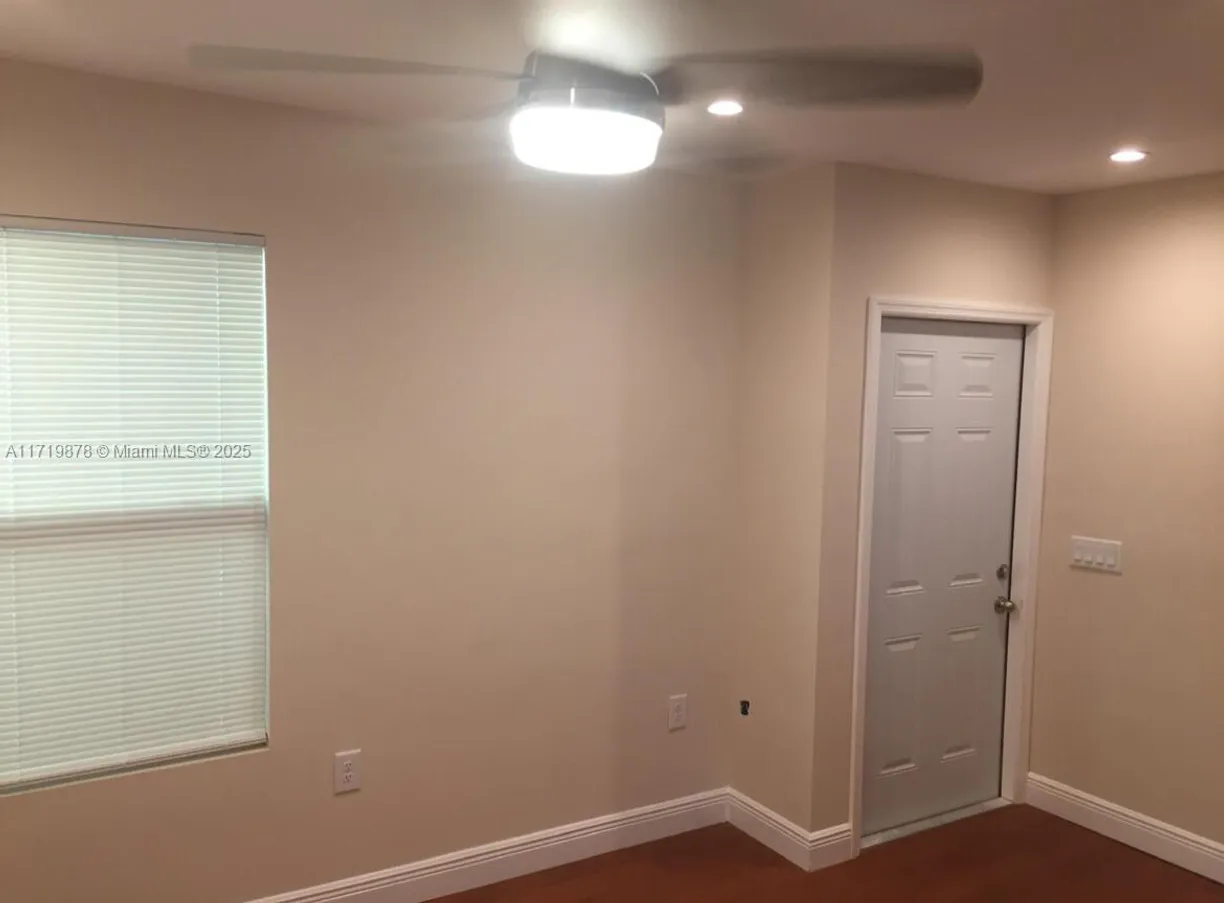 South Florida Real Estate | View 1309 SE 1st St, 1 | Listing