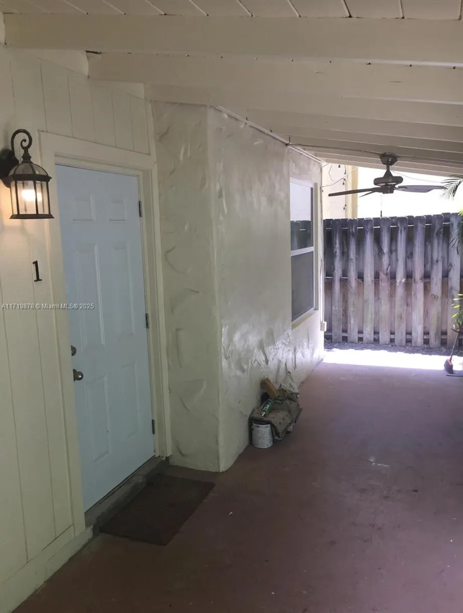South Florida Real Estate | View 1309 SE 1st St, 1 | Listing