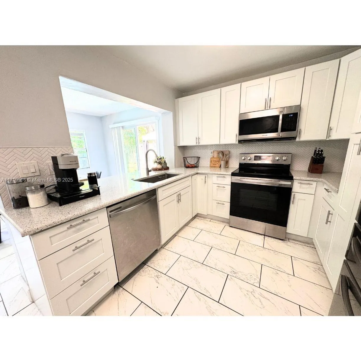 South Florida Real Estate | View 8121 NW 72nd Ave | Listing
