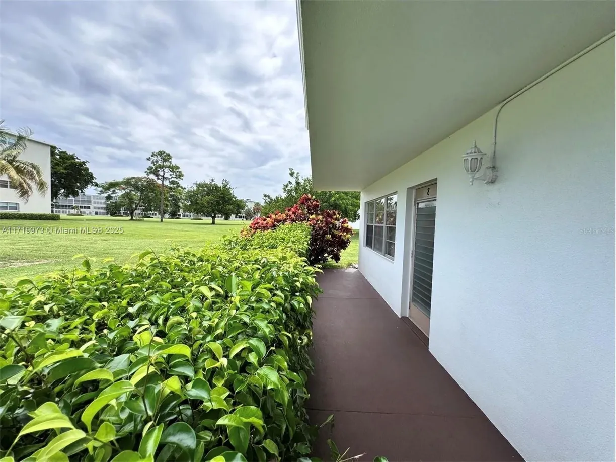 South Florida Real Estate | View 8 Grantham D, D | Listing