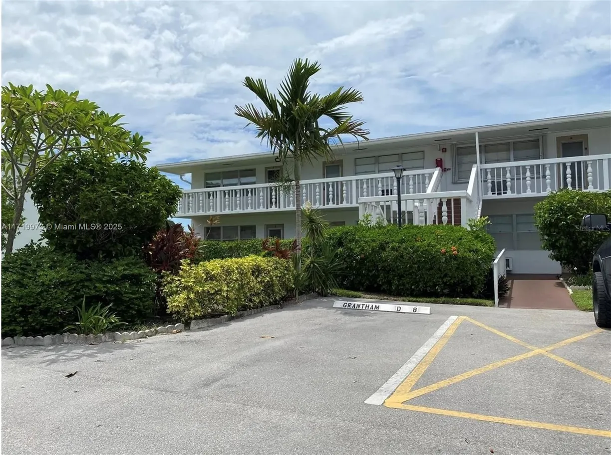 South Florida Real Estate | View 8 Grantham D, D | Listing