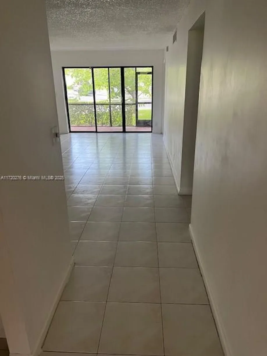 South Florida Real Estate | View 2318 S Cypress Bend Dr, 125 | Listing