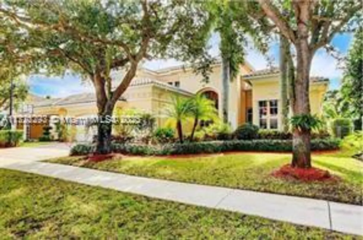 South Florida Real Estate | View 6139 Via Venetia  S | 4 Beds, 4 Baths