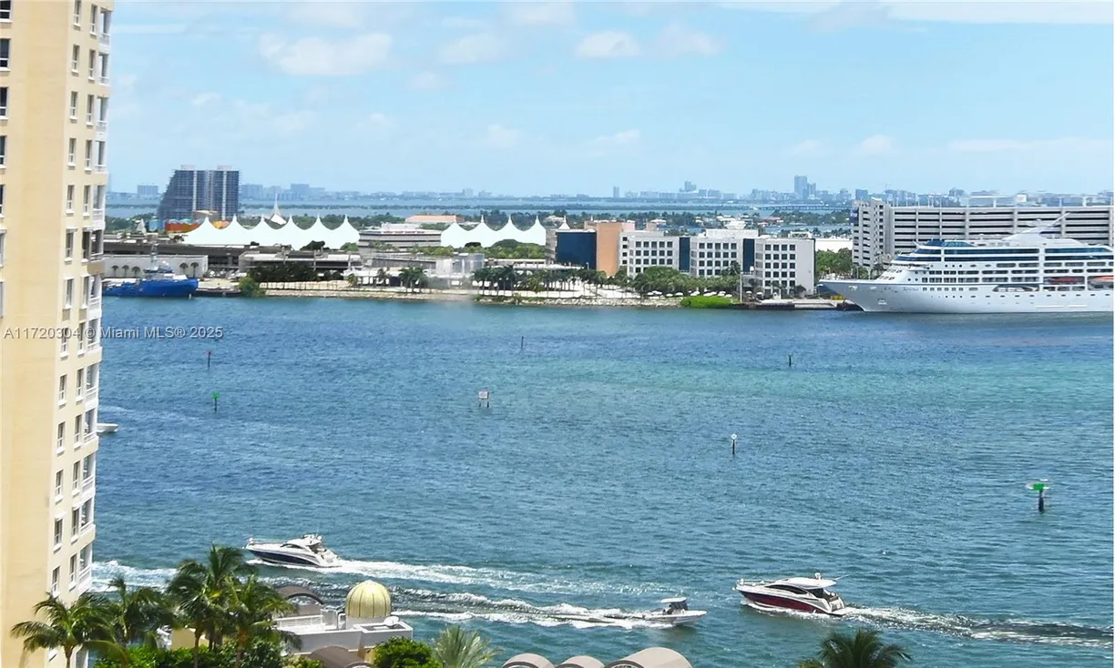 South Florida Real Estate | View 540 Brickell Key Dr, PH1812 | 1 Bed, 1 Bath
