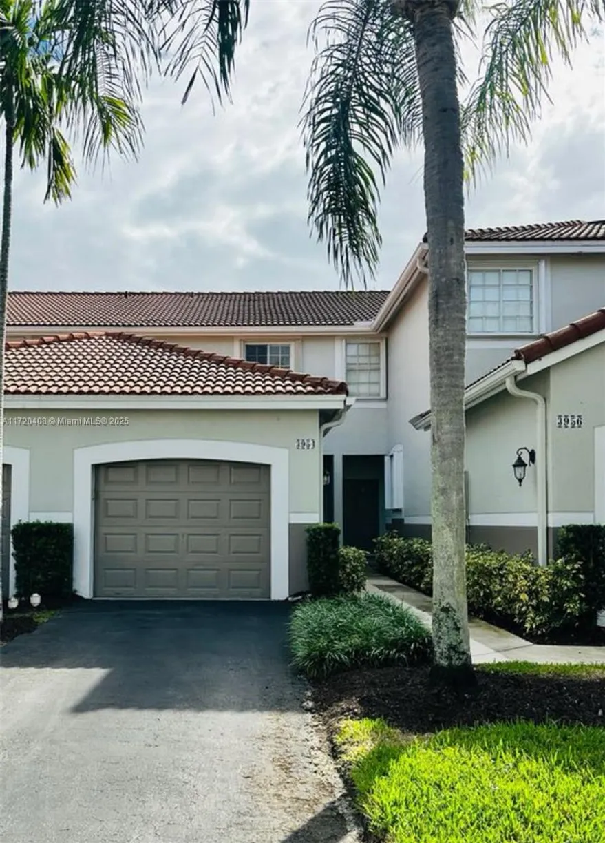 South Florida Real Estate | View 3954 San Simeon Ln | 2 Beds, 2 Baths