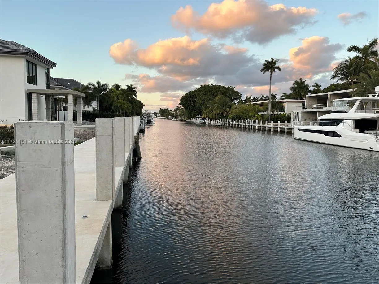 South Florida Real Estate | View 18 Fiesta Way | Listing