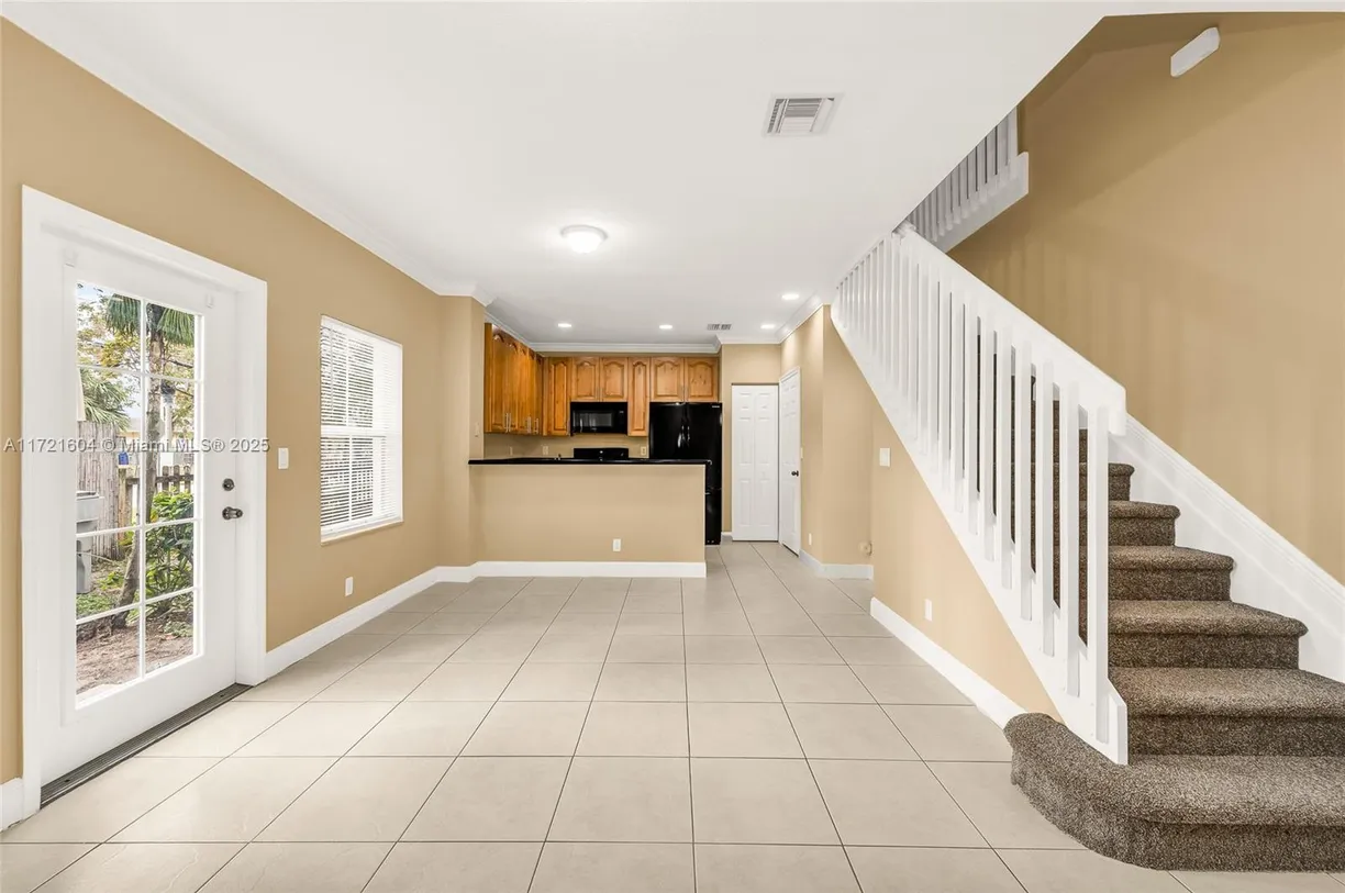 South Florida Real Estate | View 414 NE 1st Ave, 414 | Listing