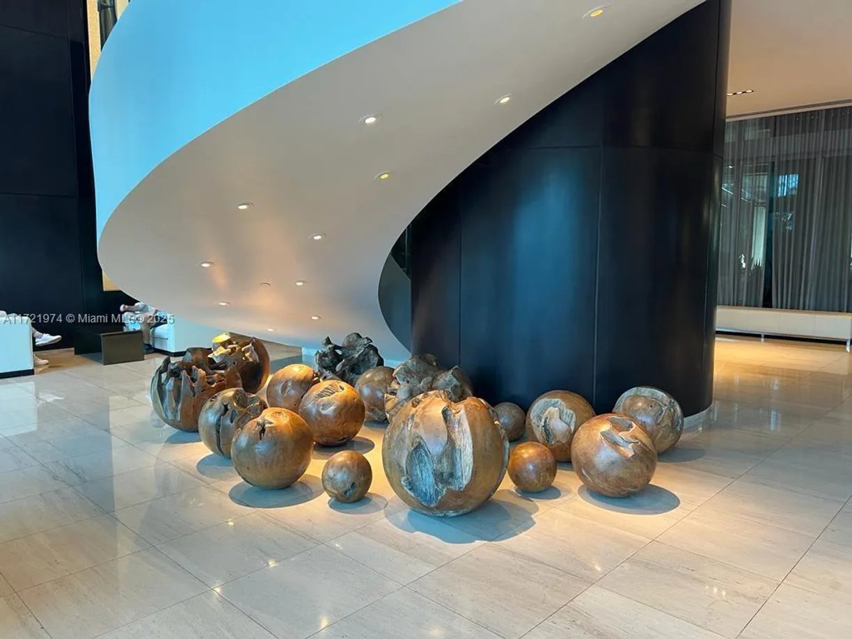 South Florida Real Estate | View 900 Biscayne Blvd, 3908 | 2 Beds, 3 Baths
