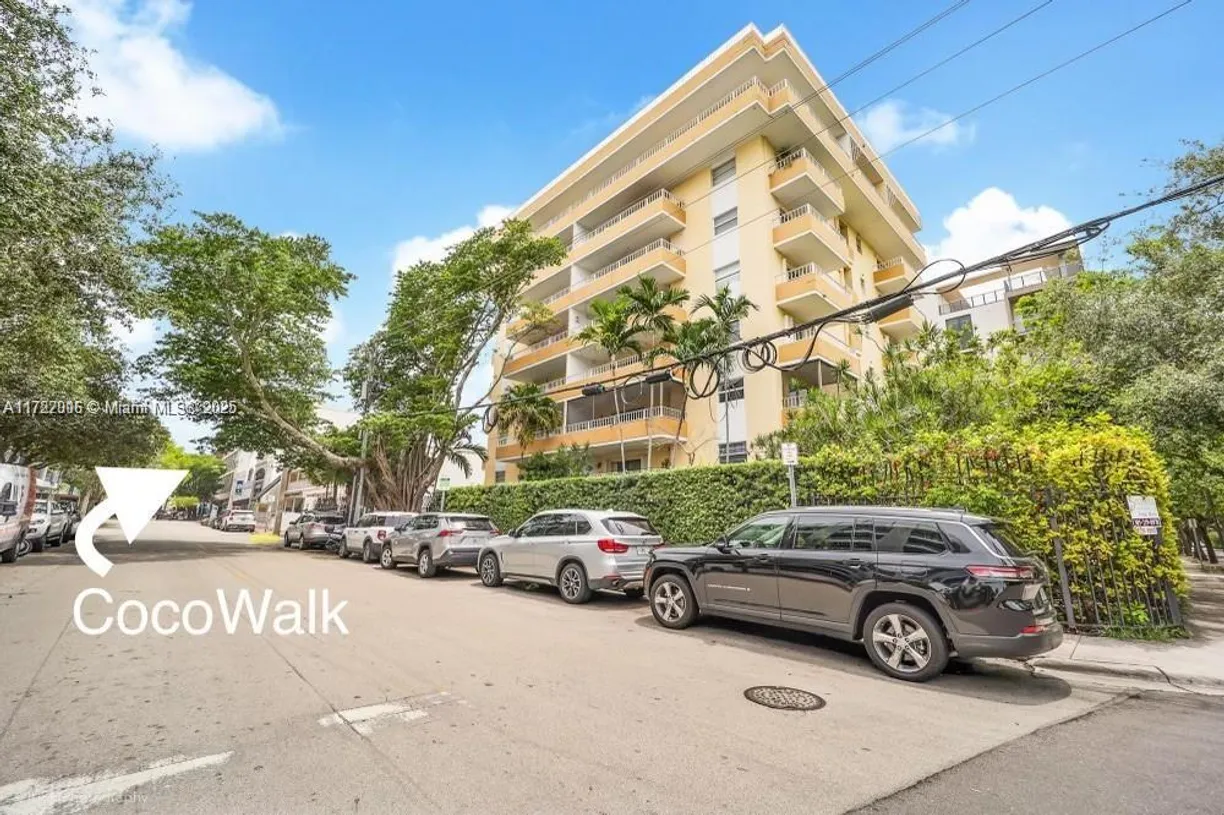 South Florida Real Estate | View 3304 Virginia St, 6B | 2 Beds, 2 Baths