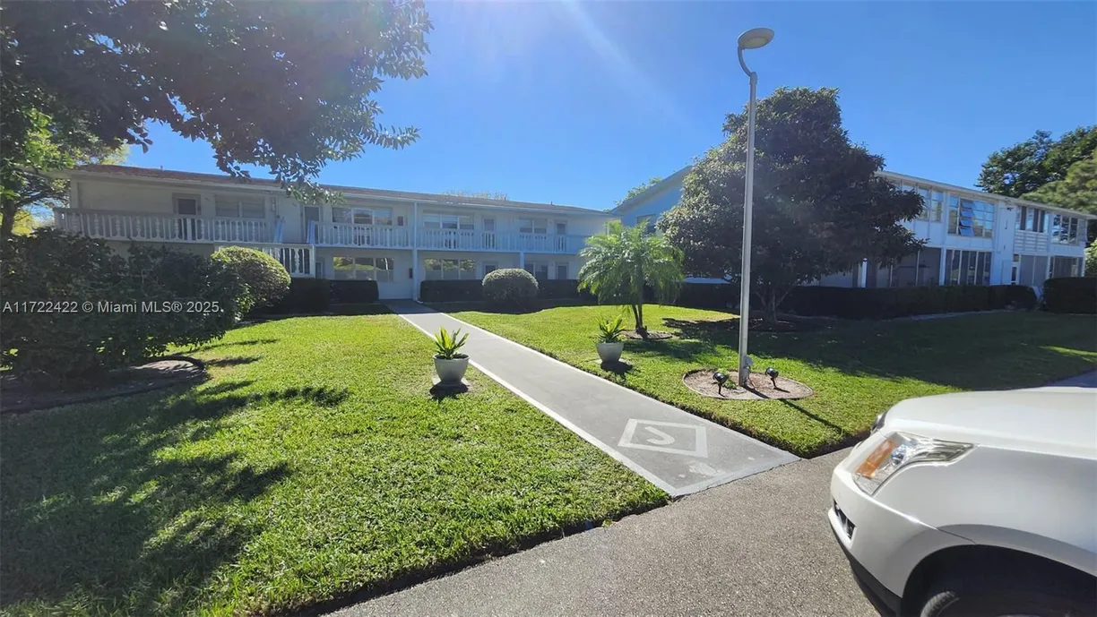 South Florida Real Estate | View 198 Tilford J, 198 | Listing