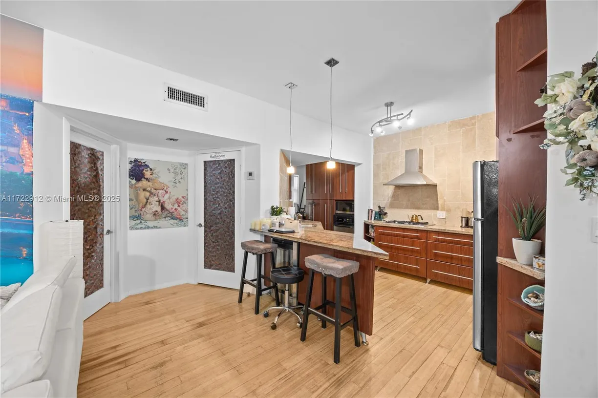 South Florida Real Estate | View 1840 James Ave, 8 | Listing