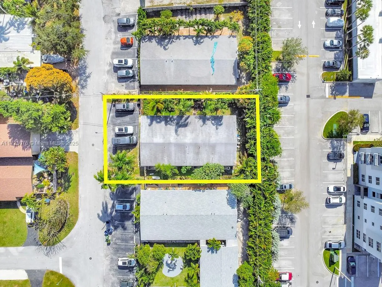 South Florida Real Estate | View 2125 NE 14th Ave