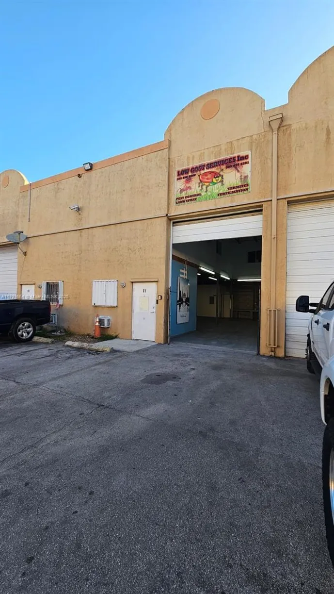 South Florida Real Estate | View 1745 W 37th St, 11