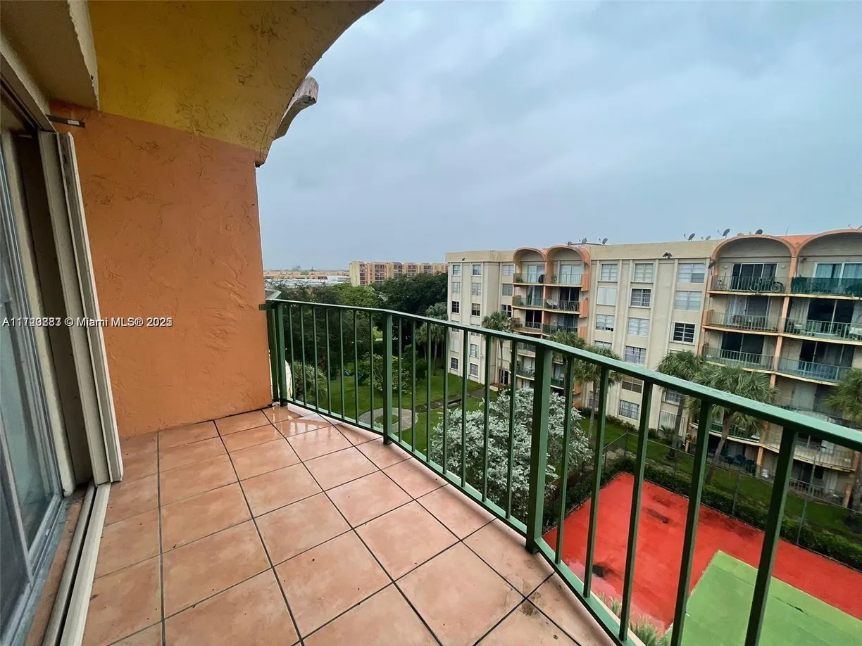 South Florida Real Estate | View 9310 Fontainebleau Blvd, 607 | 1 Bed, 1 Bath