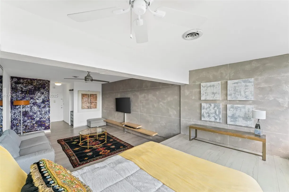 South Florida Real Estate | View 3 Island Ave, PHA | Listing