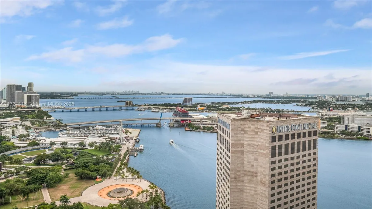 South Florida Real Estate | View 325 S Biscayne Blvd, 4314 | 2 Beds, 2 Baths