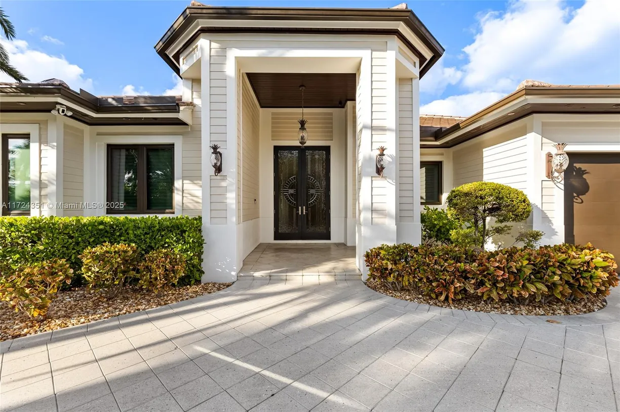 South Florida Real Estate | View 2381 NE 24th St | 3 Beds, 3 Baths