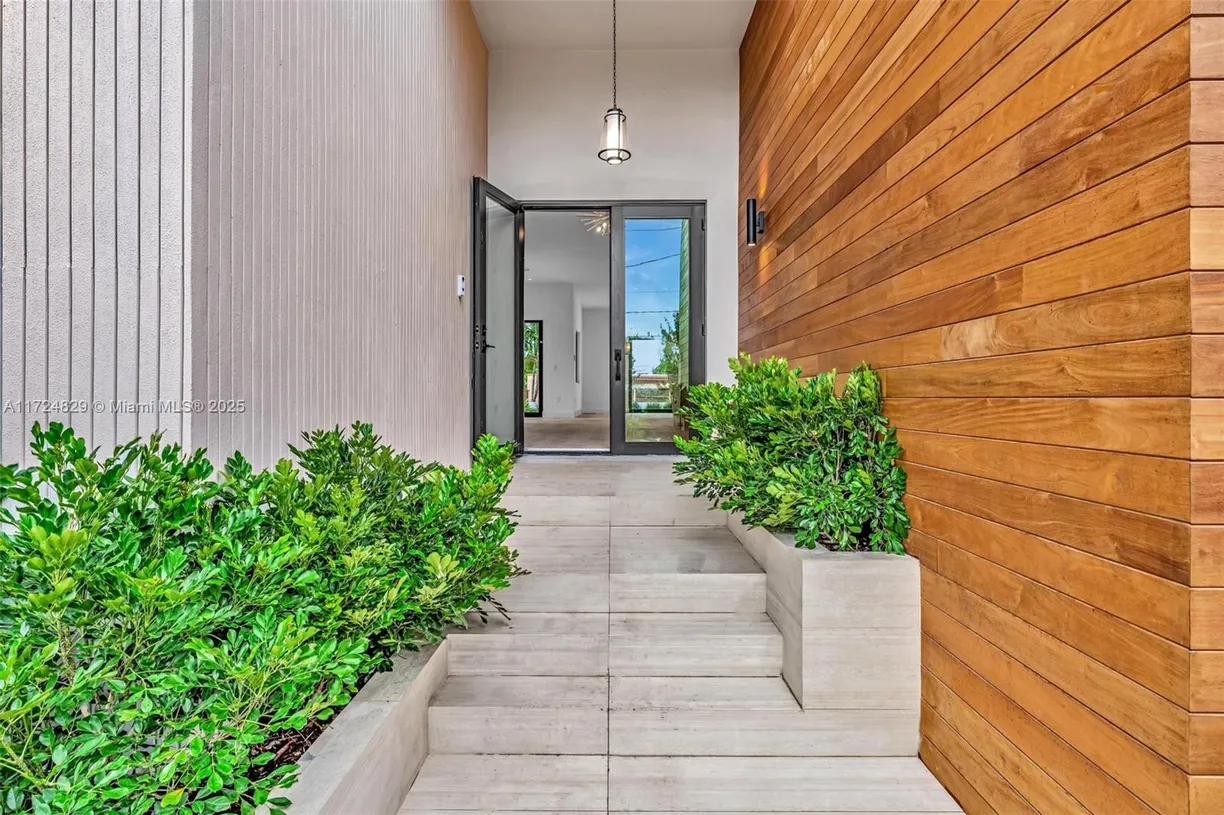 South Florida Real Estate | View 9132 Dickens Ave | Listing