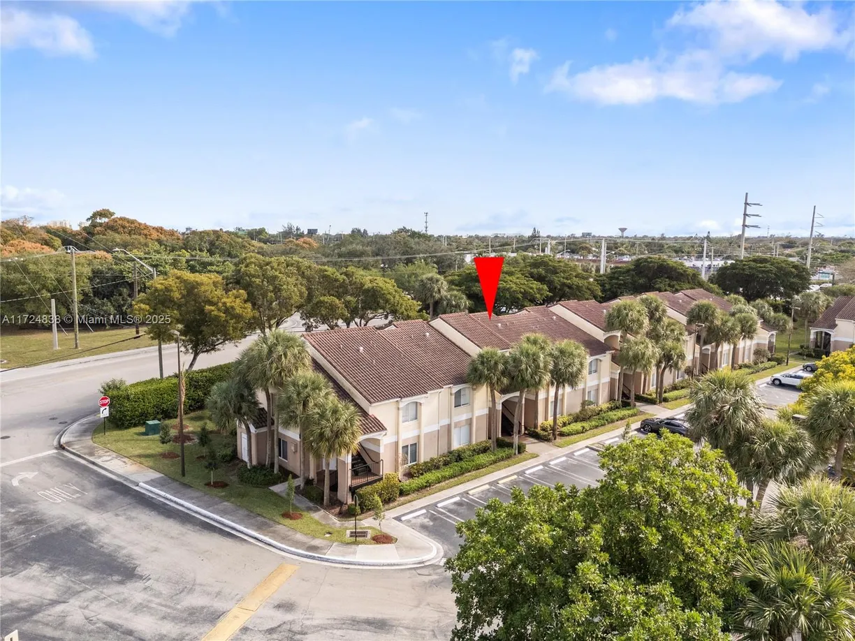 South Florida Real Estate | View 815 W Boynton Beach Blvd, 1-202 | 2 Beds, 2 Baths