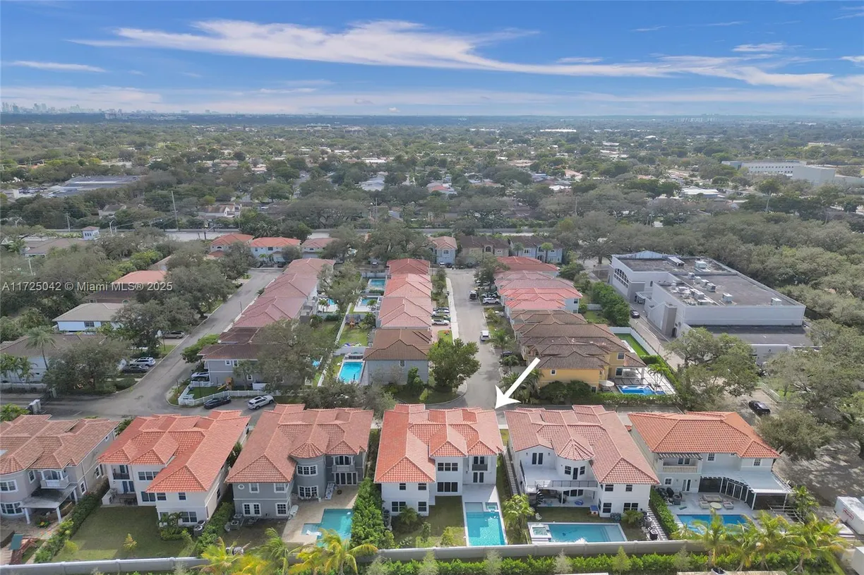 South Florida Real Estate | View 3527 Forest View Cir | Listing