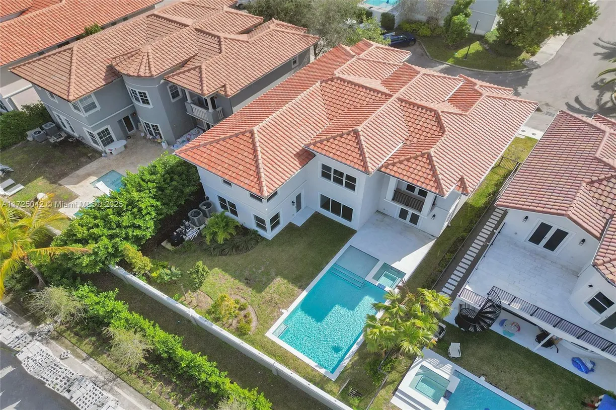 South Florida Real Estate | View 3527 Forest View Cir | 6 Beds, 4 Baths