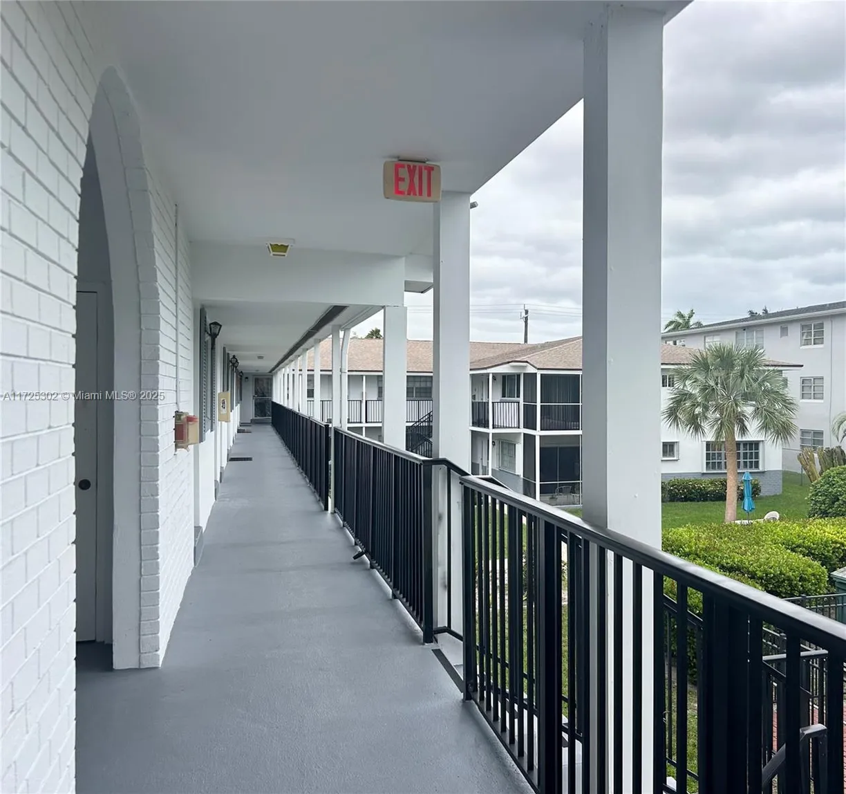 South Florida Real Estate | View 1431 S 14th Ave, 205 | 1 Bed, 1 Bath