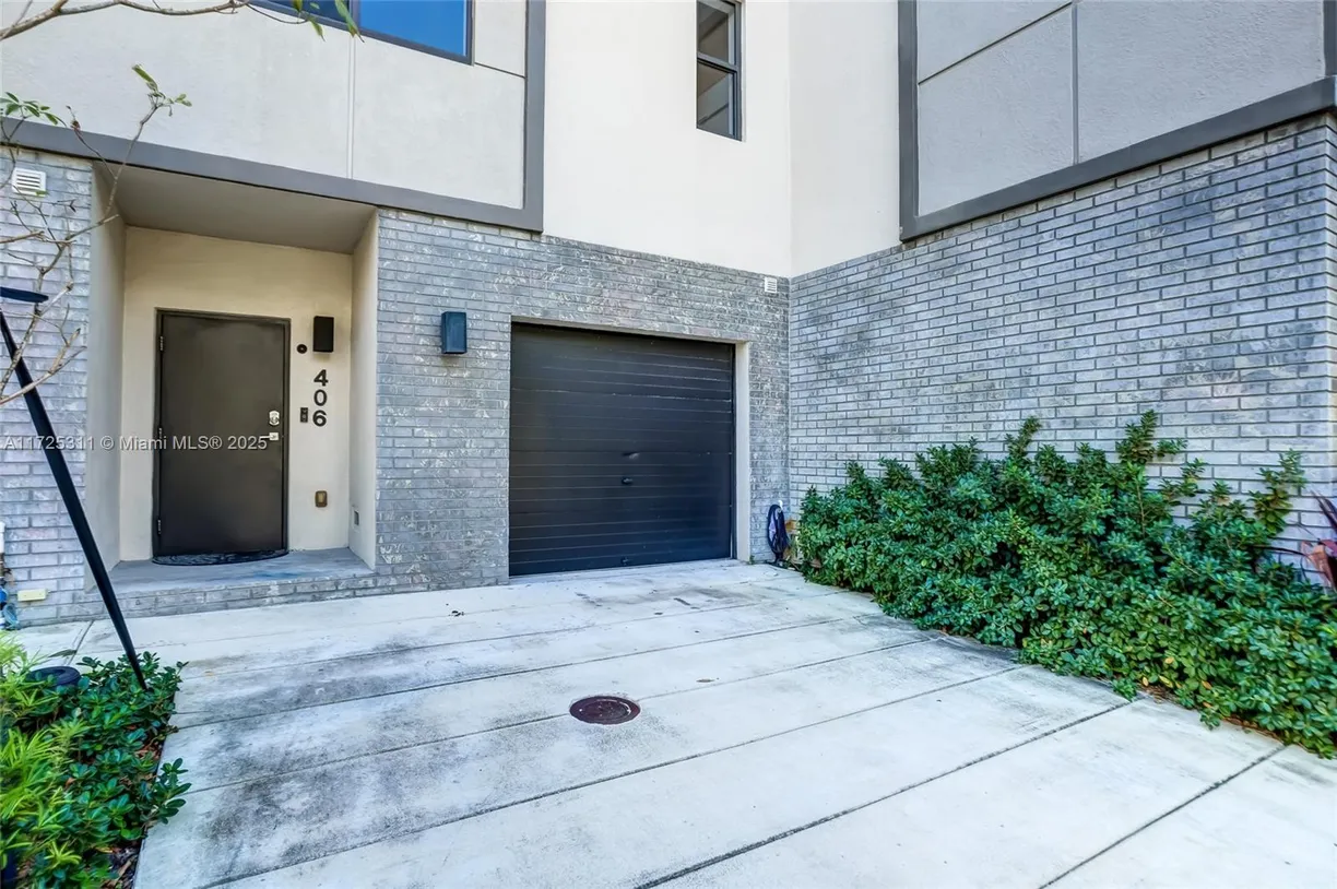 South Florida Real Estate | View 406 SE 1st Ct | Listing