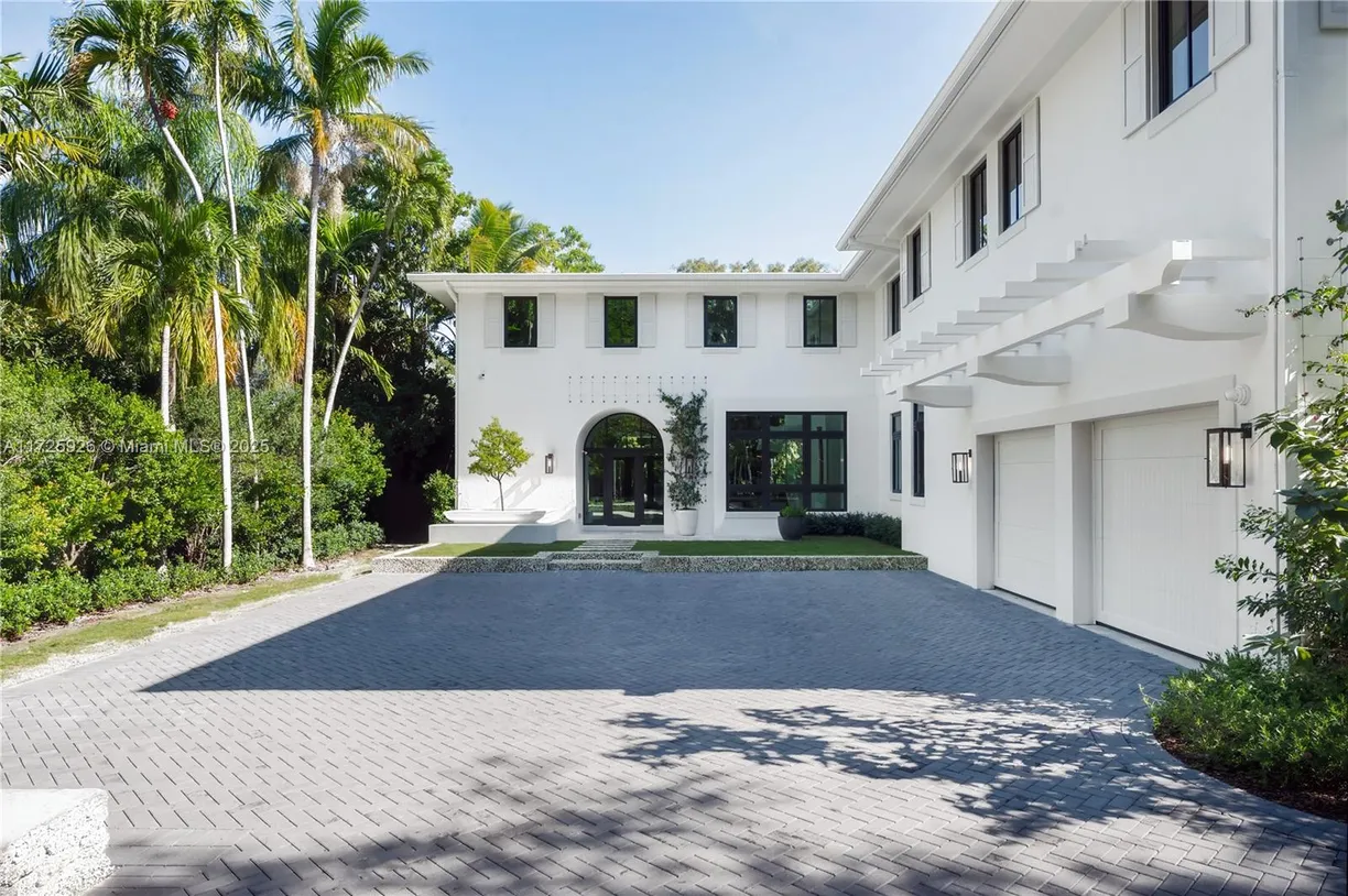 South Florida Real Estate | View 3711 Park Ave | 5 Beds, 4 Baths
